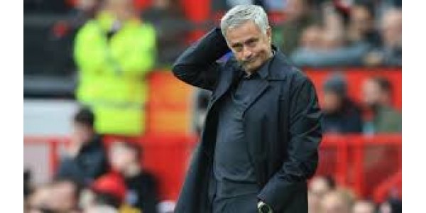 Manchester United gibt Unterricht in Mourinho bekannt